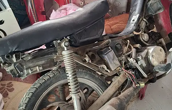 Konya'da motosikleti parçalarken suçüstü yakalandılar!