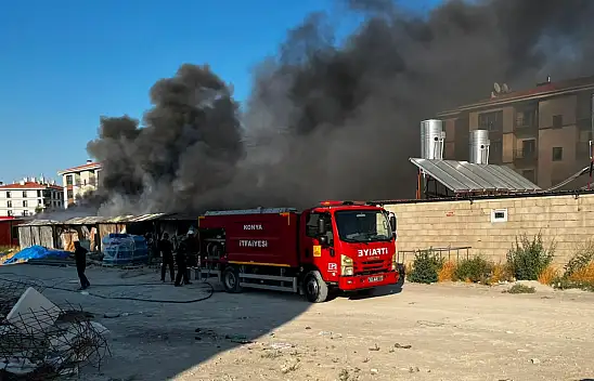 Konya'da şantiye alevlere teslim oldu! Konteynerler küle döndü