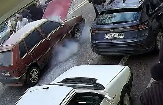 Konya'da seyir halindeki araç yandı!