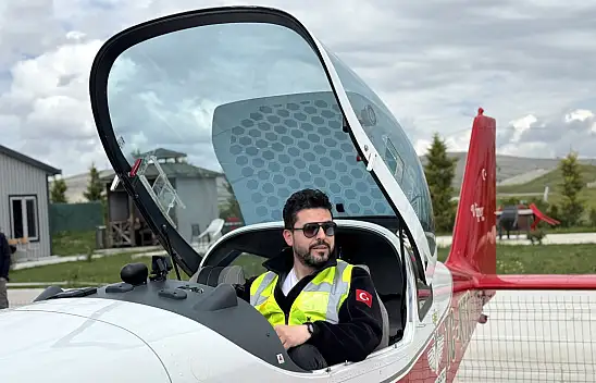 Konya'da sıra dışı coğrafya dersi! Öğretmen, obrukları uçakla üstünden geçerek anlattı!