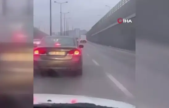 Konya'da trafikte dehşet anları! Minibüs sürücüsü ölümü hiçe saydı!