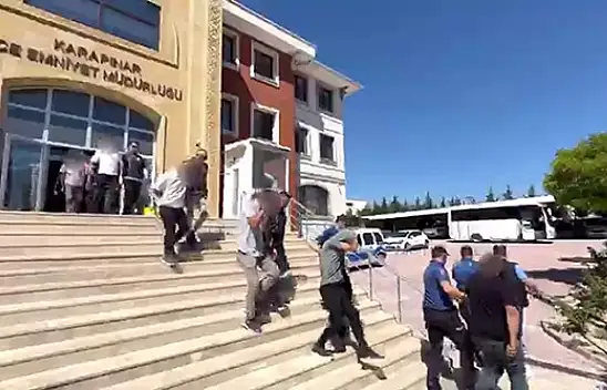Konya'da uyuşturucu tacirlerine operasyon! 25 kişi yakalandı
