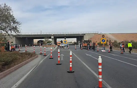 Konya'da yağış sonrası ulaşım durma noktasına geldi! O yol trafiğe kapandı!