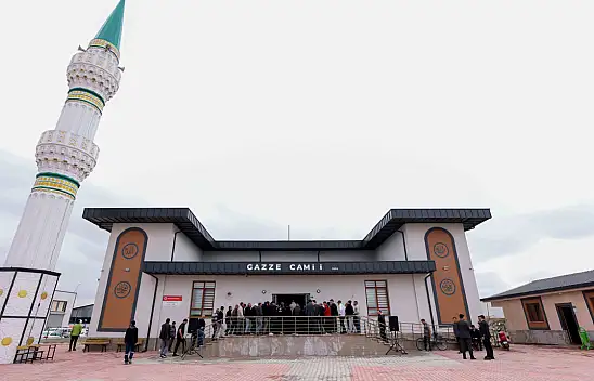 Konya'da yeni cami dualarla ibadete açıldı!
