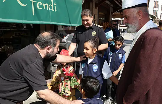 Konya'da Zabıta Haftası'nda renkli görüntüler! Esnafı gezdiler