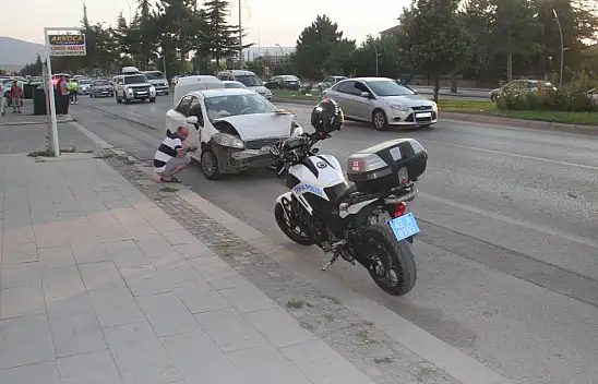 Konya'da zincirleme kaza! 3 otomobil çarpıştı, 3 kişi yaralandı