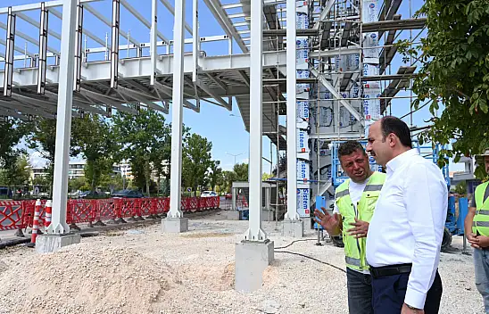 Konya'nın işlek bölgesinde yaya üst geçidinde sona gelindi!