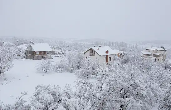Konya'nın o ilçesinde kar kalınlığı 50 santimetreye ulaştı