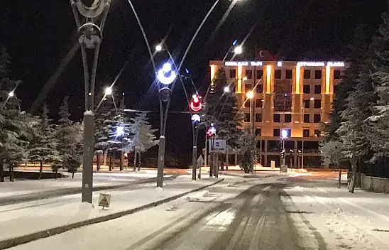Konya'nın o ilçesine mevsimin ilk karı yağdı