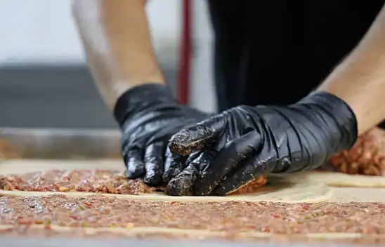 Konya'ya komşu ilden büyük saygısızlık! Etliekmek harcına bunu da kattılar! 