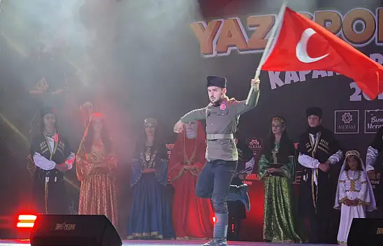 Meram'da yaz sezonu muhteşem törenle kapandı! Çocuklar sporla gelişti...