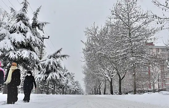Meteoroloji tahminini değiştirdi! Konya'ya kar geliyor!
