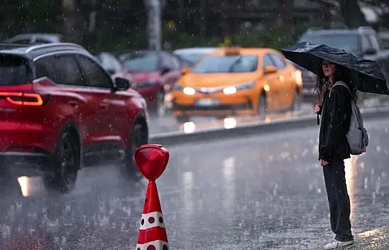 Meteorolojik uyarı verilen illerde 18 bin 705 personel görevlendirildi