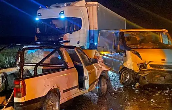 Minibüsle pikabın çarpıştığı kazada 1 kişi öldü