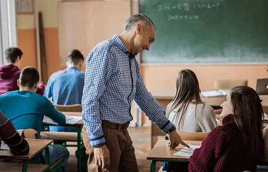 Müfredat değişiyor! Öğrencileri ilgilendiren o soru: Okullarda müfredat değişti mi? Yeni müfredat nasıl olacak? İşte detaylar...