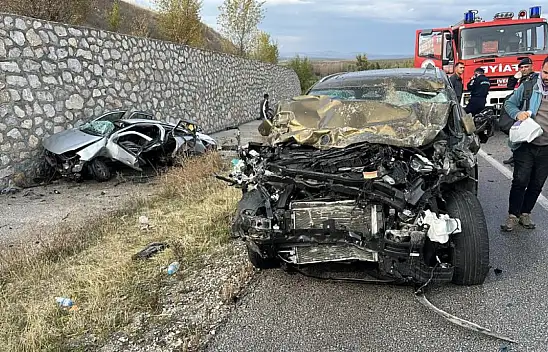Otomobil ile cip çarpıştı: 4 ölü, 2 yaralı!