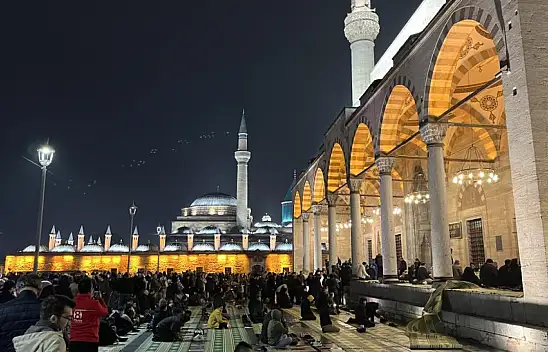 Regaib Kandili'nde Konya'da dualar yükseldi