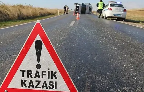 Son dakika! Konya yolunda otobüs ve otomobil çarpıştı: 1 ölü, 12 yaralı!