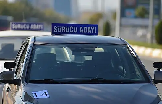 Sürücü adaylarına büyük müjde! Geçme notu düştü