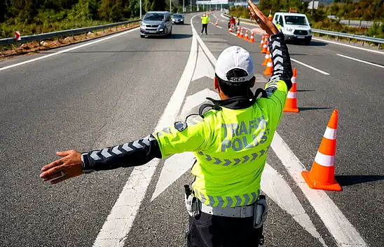 Sürücüler için uyarı yapıldı: Konya yolu trafiğe kapatıldı!