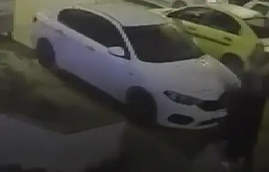 Taksici, evine bıraktığı müşteriyi vurdu: O anlar kamerada!