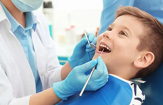 Uzmanından ailelere çağrı: Yaz tatilinde diş kontrolünü ihmal etmeyin!