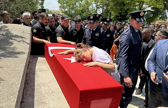 Yangında şehit düşen itfaiyeciye veda! Cenazede gözyaşları sel oldu