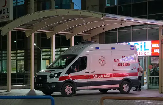Yemek sofrasında aile faciası: Tartışmada babasını bıçaklayarak öldürdü!