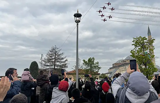 Yüzlerce Konyalı buraya akın etti! Türk Yıldızları nefes kesti!
