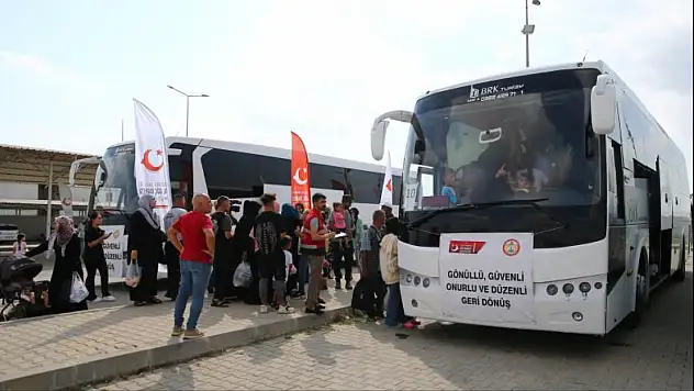 1 milyon 407 bin Suriyeli, ülkelerine gönüllü geri dönüş yaptı