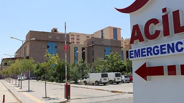 10 yaşındaki Ahmet, köpek saldırısında yaralandı