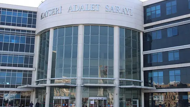 100 TL İçin Kavga Eden 8 Kişi Mahkeme Karşısında