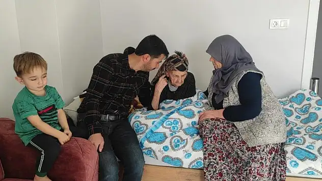 102 yaşındaki Kezik nineye çocukları gözü gibi bakıyor