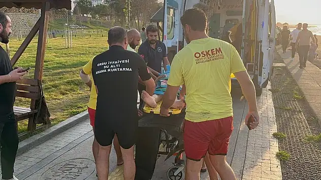 11 Yaşındaki Çocuk Dalgalardan Son Anda Kurtarıldı!