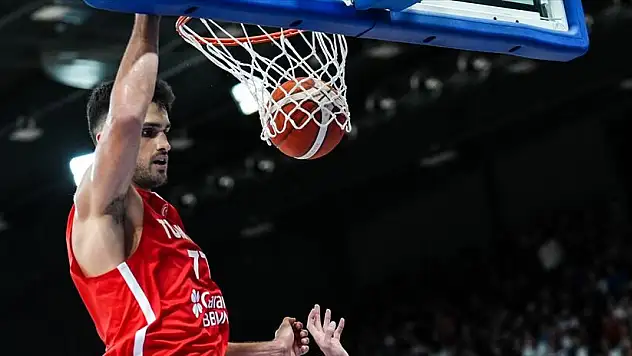 12 Dev Adam İsviçre'yi rahat geçti! 85-60