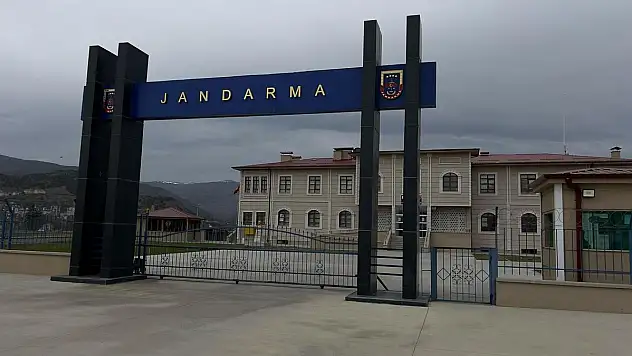 12 yıl hapis cezasıyla aranan şahsı jandarma yakaladı