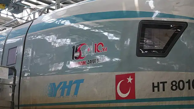 15 Temmuz'un yıl dönümünde YHT özel logoyla sefer yapacak