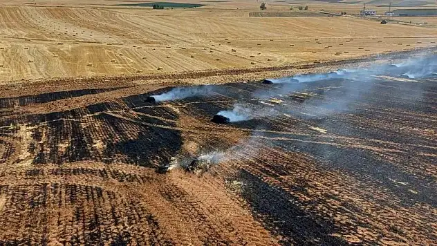 150 balya ve 20 dönüm tarla yanarak küle döndü