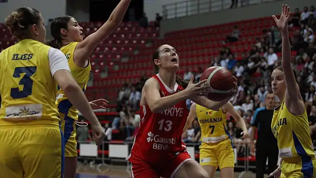 16 Yaş Altı Kız Basketbol Milli Takımı, Romanya'ya yenildi