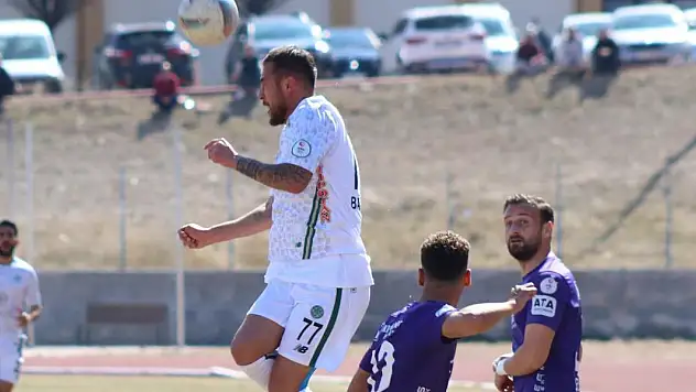 1922 Konyaspor penaltı kaçırdığı maçta 52 Orduspor FK'ya mağlup