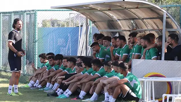 1922 Konyaspor Teknik Direktörü İsmail Aksu, Yavru Kartal'da kurmayı hedeflediği yapının detaylarını anlattı