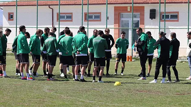1922 Konyaspor'da kümede kalma hesapları