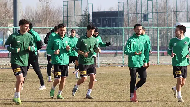 1922 Konyaspor'un Antalya kampı başlıyor