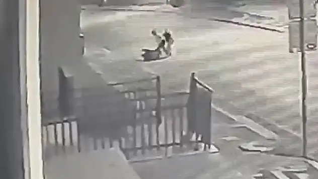 2 kadın tarafından yol ortasında darp edilip tehdit edildi