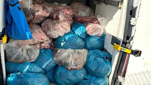 2 ton sakatat ele geçirildi!