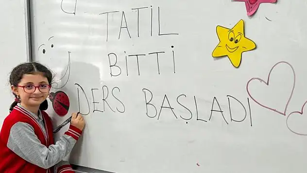 20 milyondan fazla öğrenci pazartesi ders başı yapacak