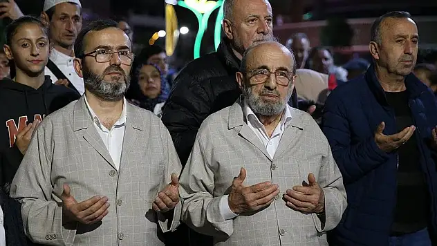 205 kişilik hac kafilesi daha kutsal topraklara uğurlandı