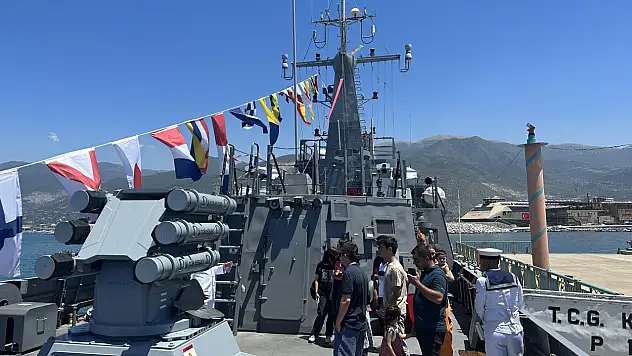 23 Nisan'da 23 dev savaş gemisi kapılarını açıyor