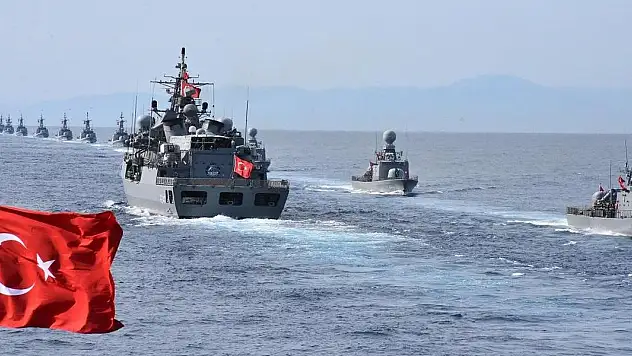 23 Nisan'da 23 gemi halkın ziyaretine açılacak