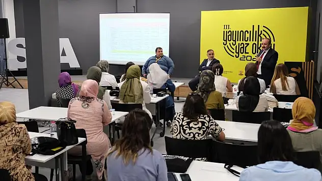 3. Yayıncılık Yaz Okulu'nda 'Kamu Yayıncılığı' Ele Alındı